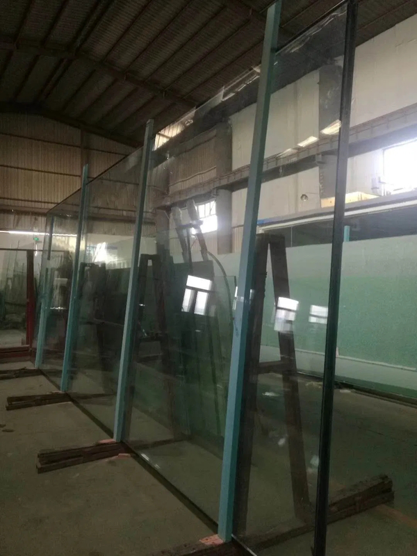 Vetro di sicurezza stratificato temperato trasparente da 8 10 12 mm per finestre, porte, ringhiere di scale