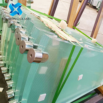 Passeggiate per scale in vetro laminato ultra trasparente e antiscivolo personalizzate